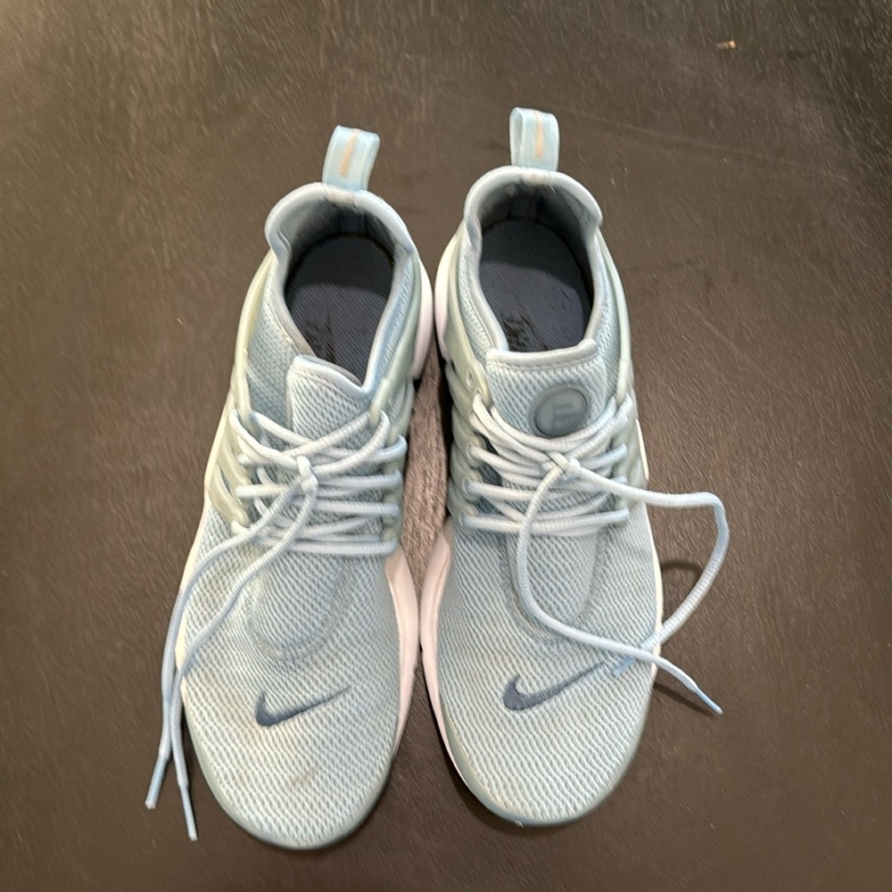 Women’s Nike Presto, size 8. Aqua Blue.